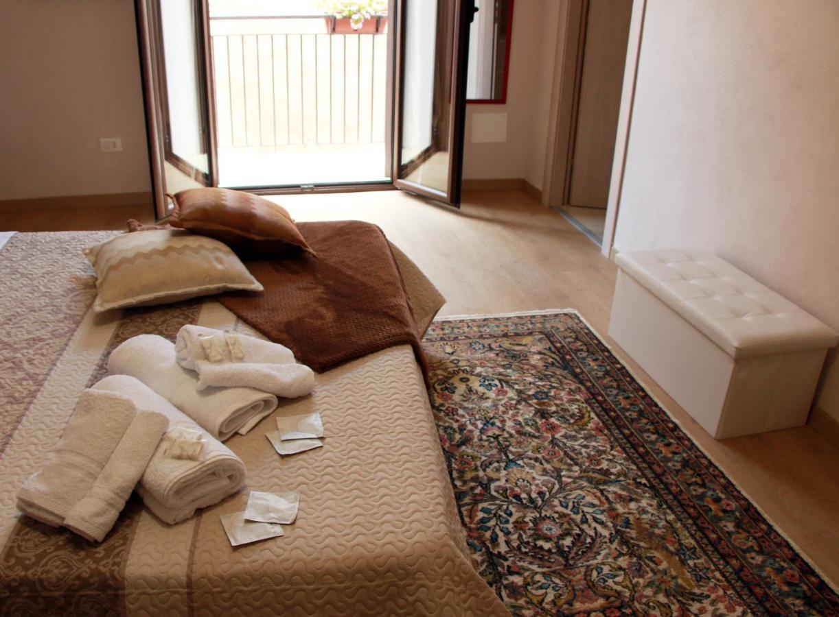 Il Sole Dei Greci Bed & Breakfast อากริเจนโต ภายนอก รูปภาพ